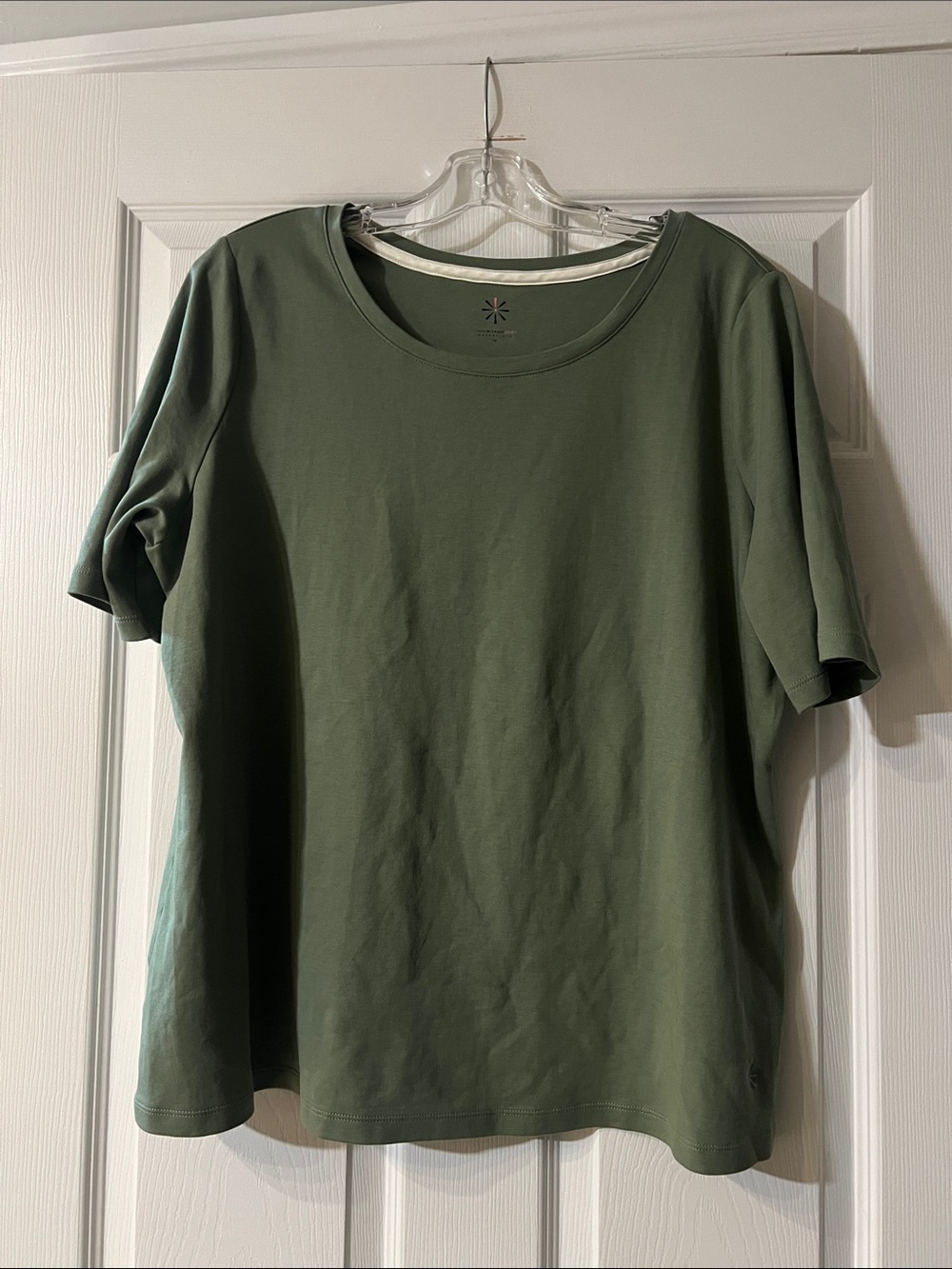 Isaac Mizrahi Olive Green Short Sleeve Crewneck Tee
